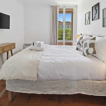 Apartman 2br 4p - Balcony & 5min To *