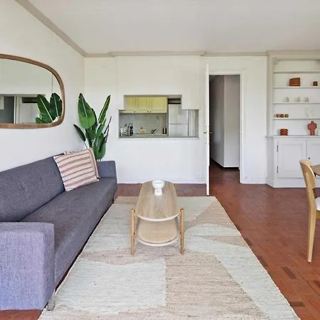 2br 4p - Balcony & 5min To Apartman Saint-Tropez